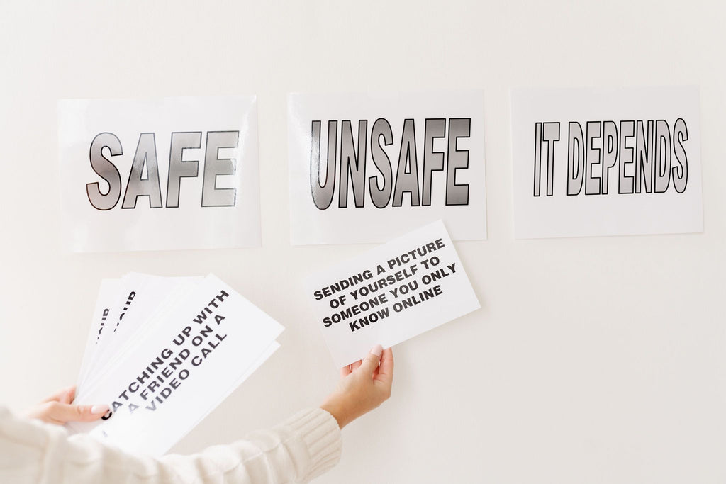 Digital Dangers: Safe or Unsafe, Activity Kit