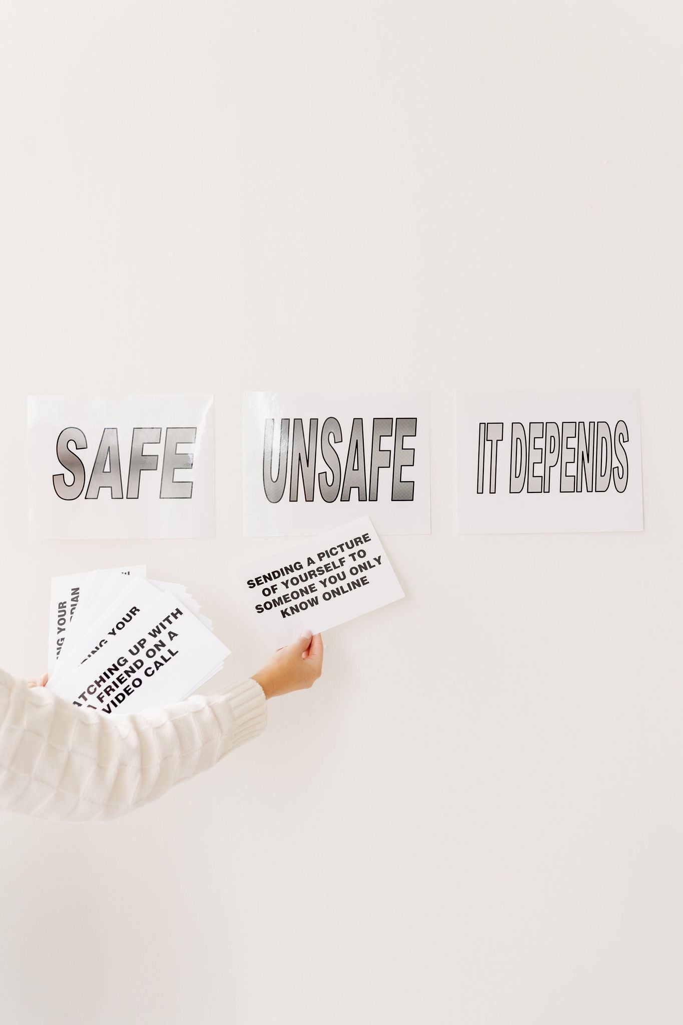 Digital Dangers: Safe or Unsafe, Activity Kit
